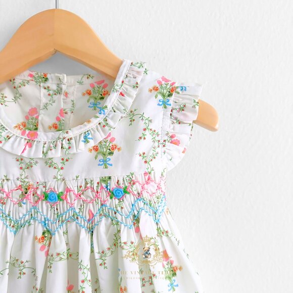 NWT Pretty Girls Embroidered Smocked Dress Boutique Special Occassion Formal 24M - Picture 4 of 5